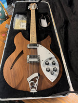 Rickenbacker 330/12W 2014 - Present - Walnut