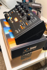 Hologram Electronics Microcosm Special Edition Black – Excellent w/ Original Box + Stand